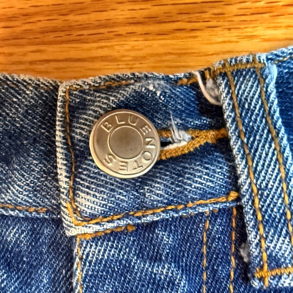 Vintage 90s High-Waisted Embroidered Jeans - Picture 5 of 8